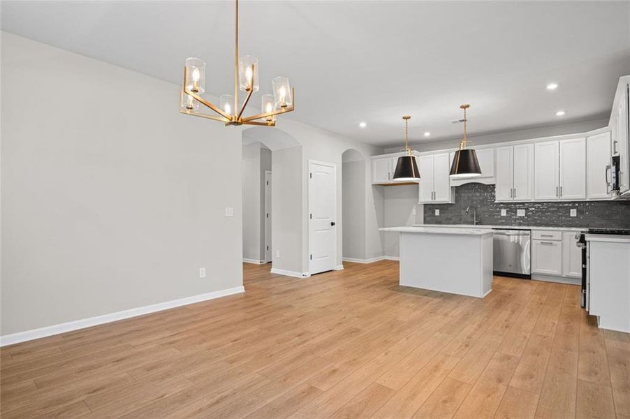 Spacious, unfurnished interior of a new home in Laurel Farms, Dallas (Image 25). Spacious, unfurnished interior of a new home in Laurel Farms, Dallas (Image 25).