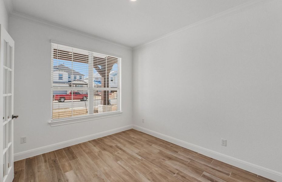 Spacious, unfurnished interior of a new home in Santa Rita Ranch, Liberty Hill (Image 44).