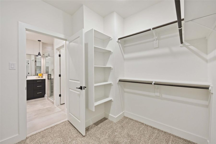 Spacious, unfurnished interior of a new home in , Houston (Image 23).