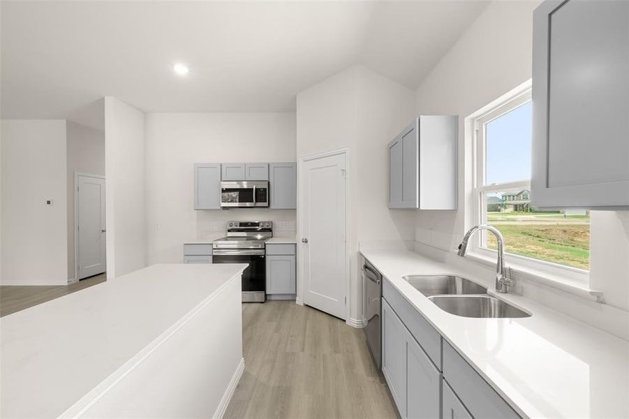 1601 Anabelle- Kitchen-3