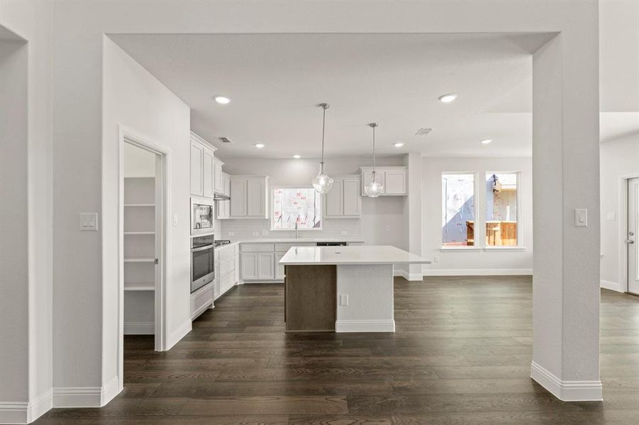 08_5530 Burford, Celina