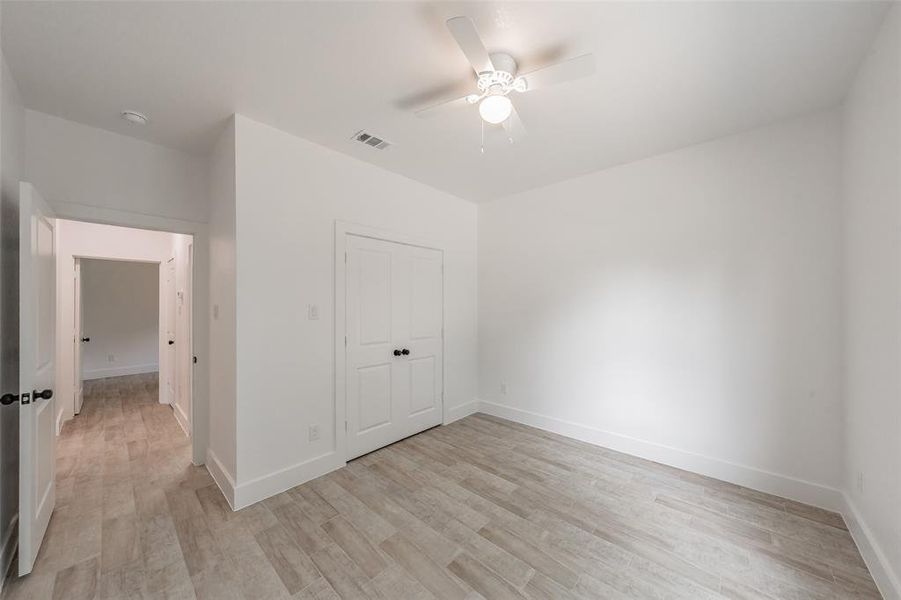 Spacious, unfurnished interior of a new home in , Dallas (Image 24).