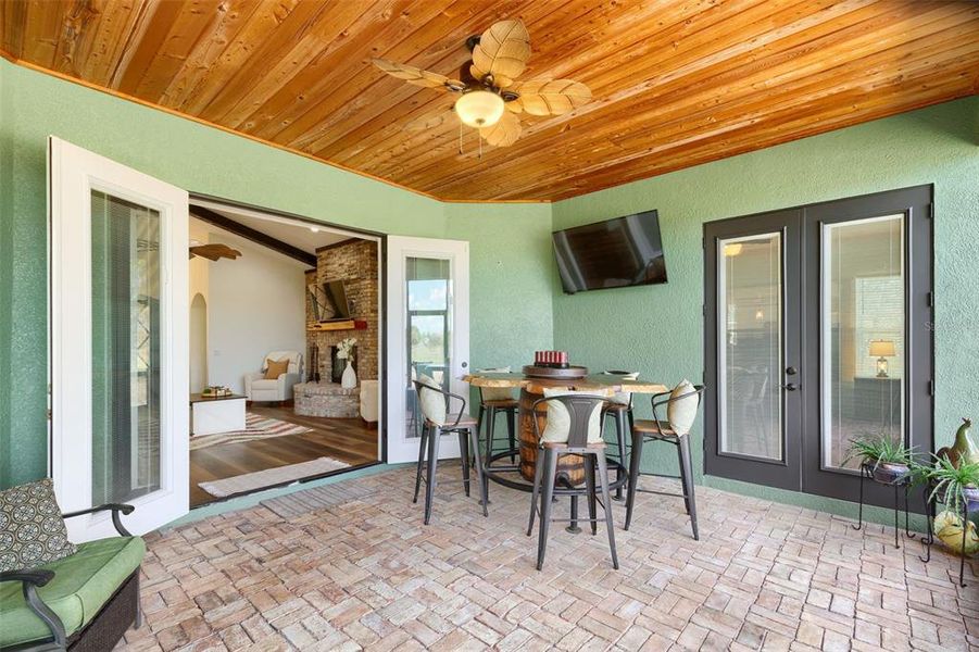 Exterior details and patio area of a home in , Plant City (Image 24).