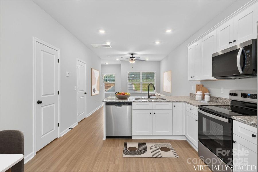 Furnished interior view inside a new home in Rhyne Court, Gastonia (Image 6).