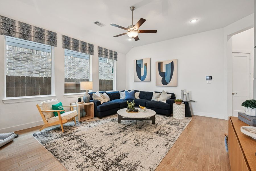 Representative furnished interior of a home built from the Marion – 45′ Lot by Chesmar Homes in Wildrye, Waller (Image 3). Representative furnished interior of a home built from the Marion – 45′ Lot by Chesmar Homes in Wildrye, Waller (Image 3).