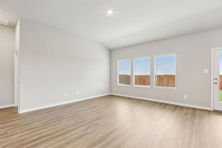 Spacious, unfurnished interior of a new home in River Ridge, Crandall (Image 36).