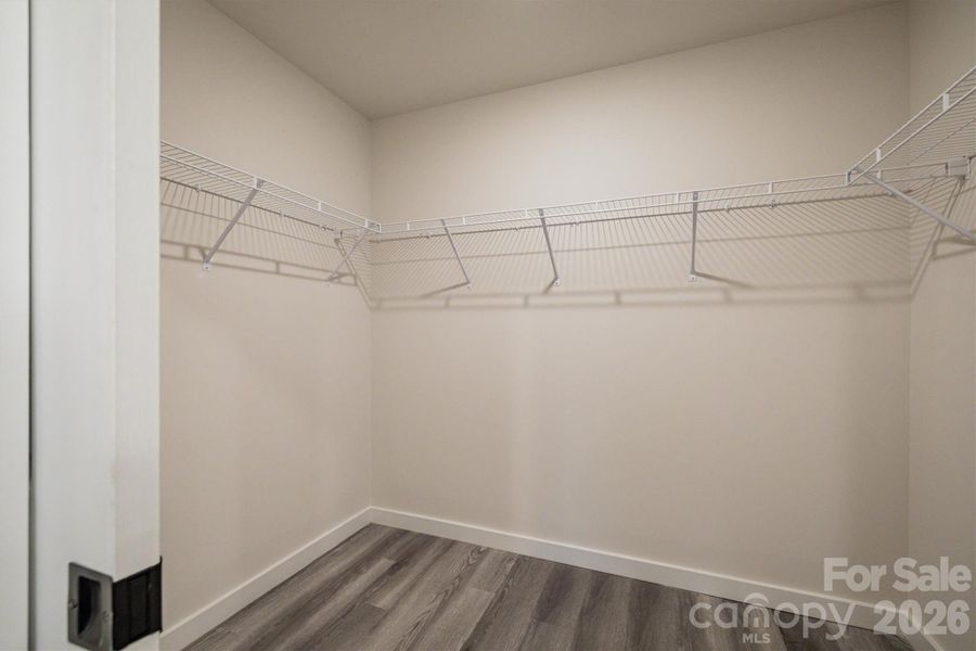 Spacious, unfurnished interior of a new home in , Hudson (Image 23).