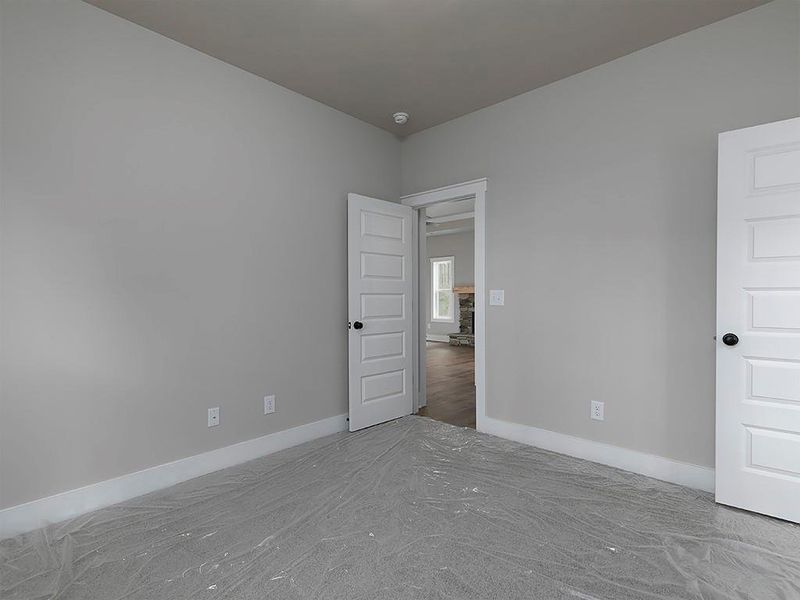 Spacious, unfurnished interior of a new home in , Dallas (Image 28).