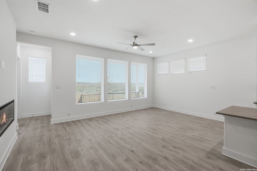 Spacious, unfurnished interior of a new home in Prominence, San Antonio (Image 45).
