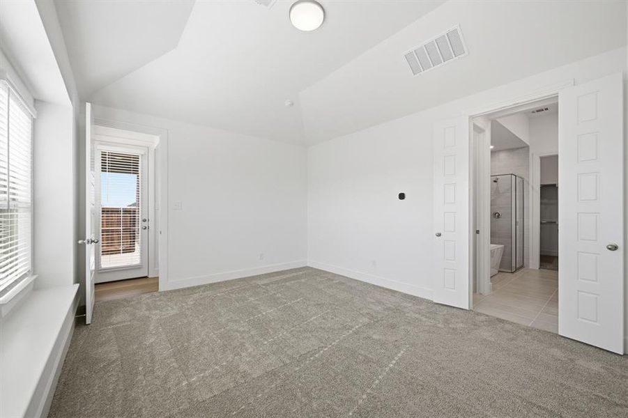Spacious, unfurnished interior of a new home in Sandbrock Ranch, Aubrey (Image 18).