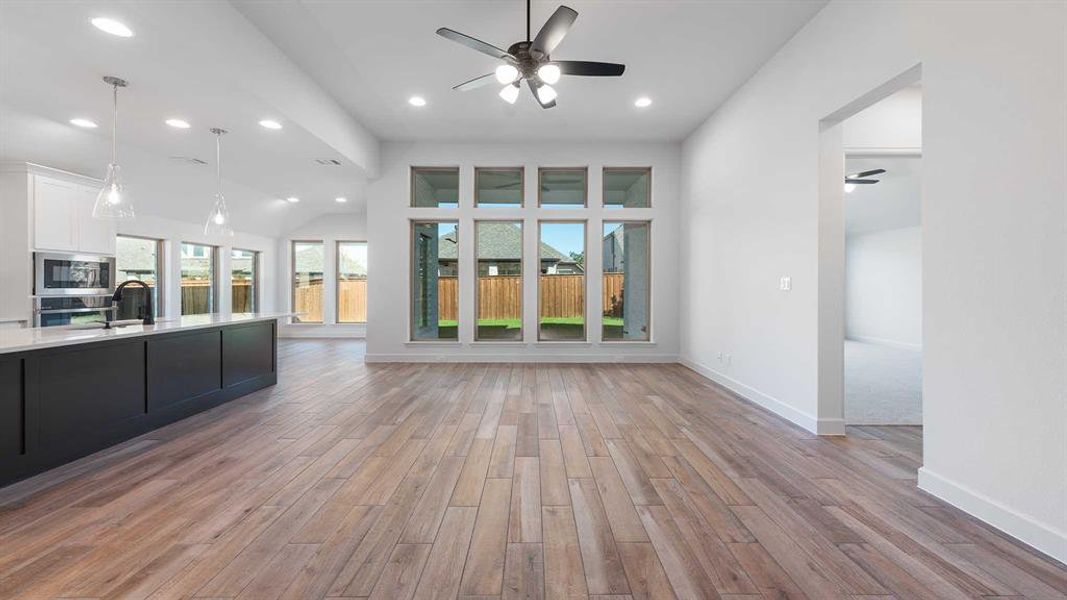 Spacious, unfurnished interior of a new home in Hillstead 50', Lavon (Image 16).