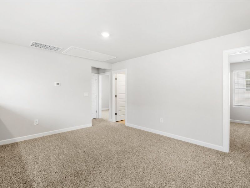 Welcome to the Lennon floorplan at Village at White Pine.