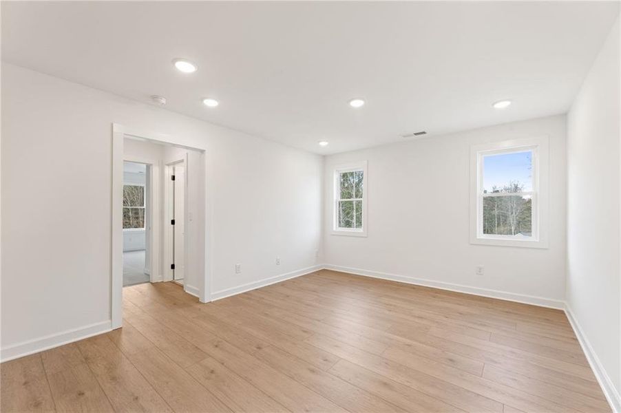 Spacious, unfurnished interior of a new home in Prescott Manor, Canton (Image 21).