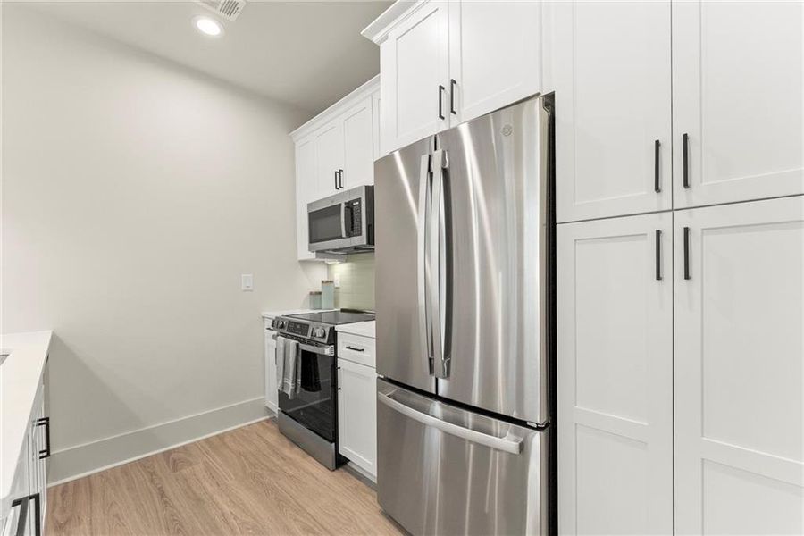 Furnished interior view inside a new home in , Gainesville (Image 13). Furnished interior view inside a new home in , Gainesville (Image 13).