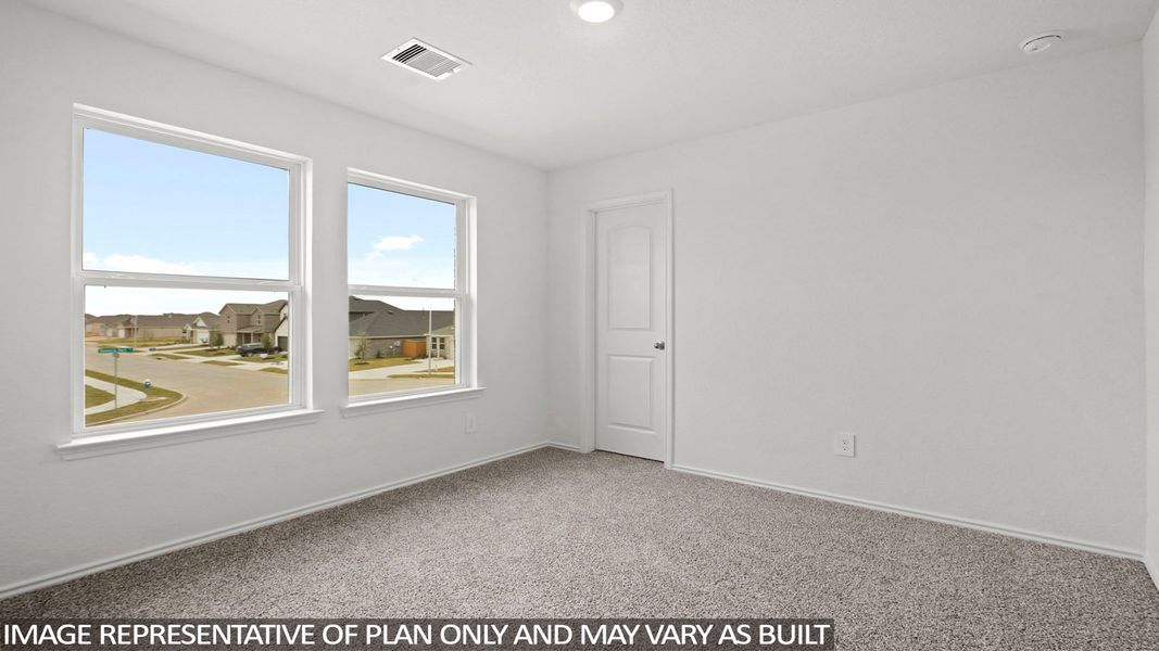 Spacious, unfurnished interior of a new home in Sunterra, Katy (Image 31).