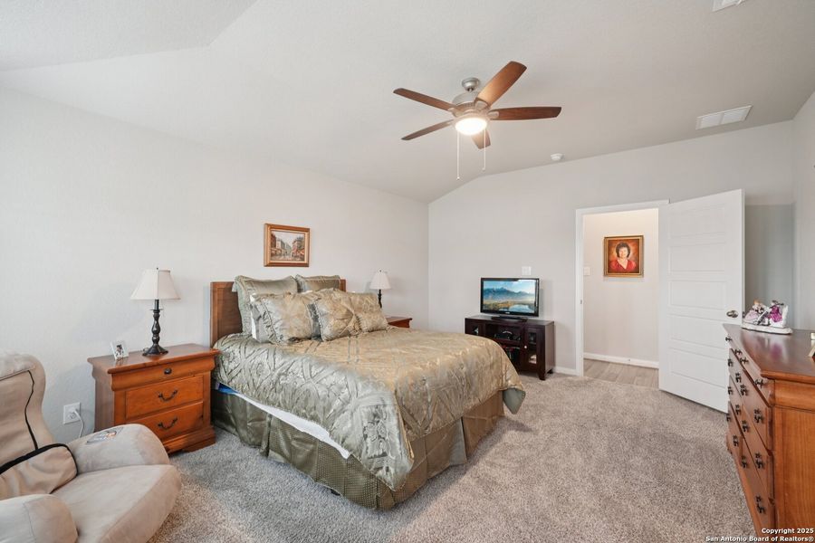 Furnished interior view inside a new home in Meyers Landing, New Braunfels (Image 5).
