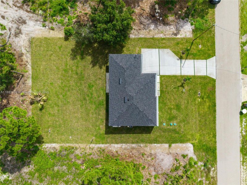 Image 19 of a home in . Image 19 of a home in .