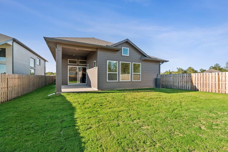 Welcome to The Conroe by David Weekley Homes. Move-In-Ready Now!