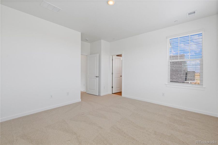 Primary suite with ensuite bathroom