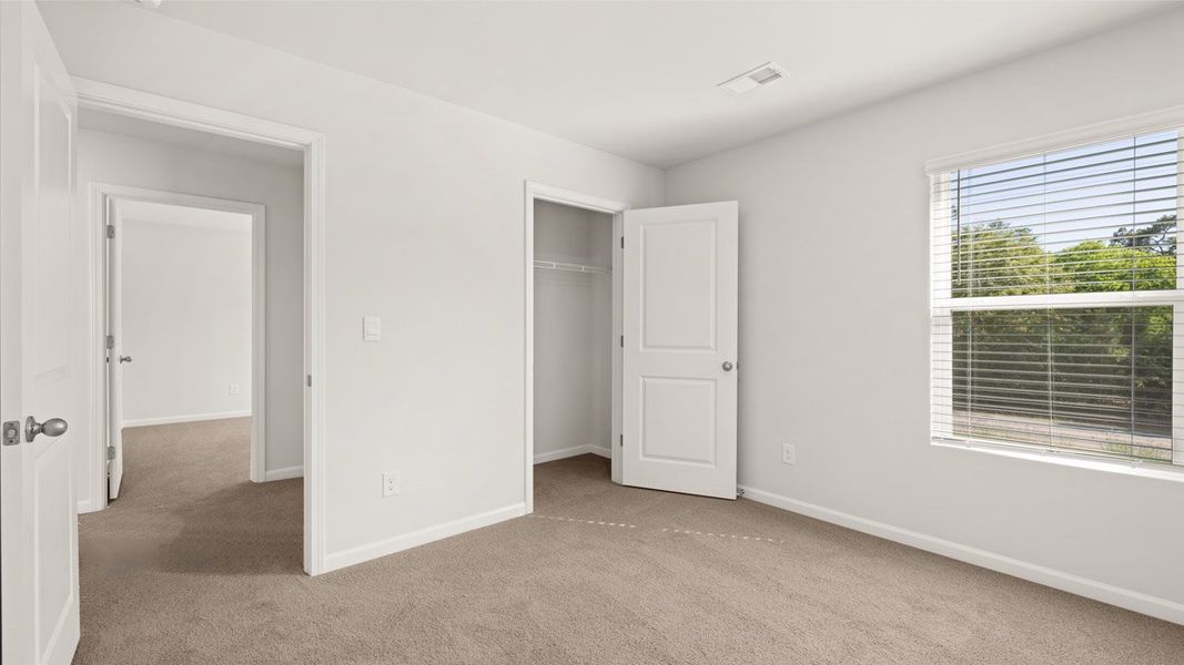 Spacious, unfurnished interior of a new home in Highland Hills, Graniteville (Image 33).