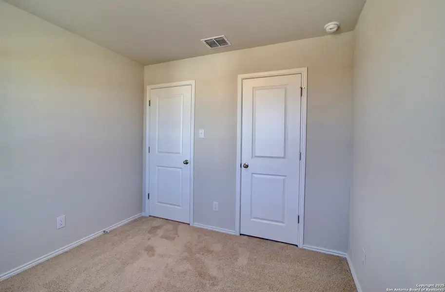 Spacious, unfurnished interior of a new home in Prairie Green, Converse (Image 6).