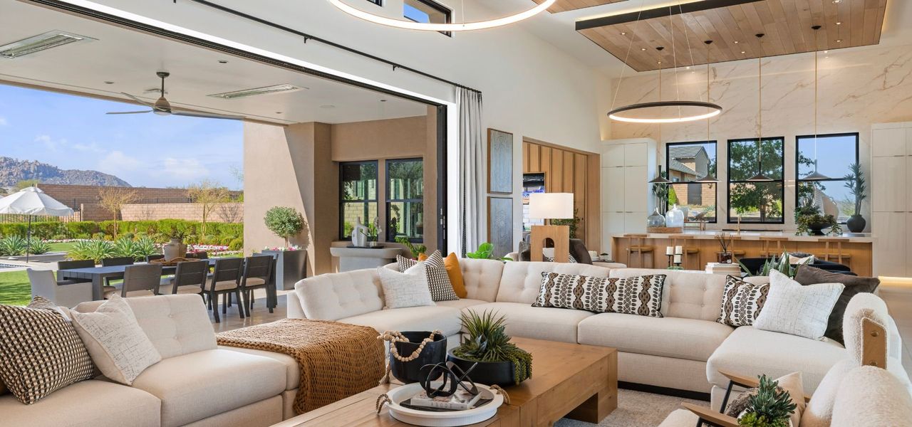 Community amenities in Shadow Ridge, Scottsdale (Image 12).