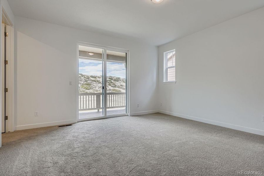 Spacious, unfurnished interior of a new home in Macanta: The Grand Collection, Castle Rock (Image 14).