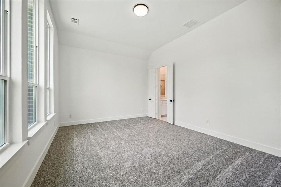 Spacious, unfurnished interior of a new home in Thompson Farms: 60ft. lots, Van Alstyne (Image 19). Spacious, unfurnished interior of a new home in Thompson Farms: 60ft. lots, Van Alstyne (Image 19).