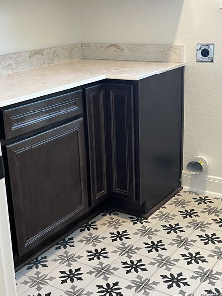 Close-up of interior finishes inside a home in , Canyon Lake (Image 20).