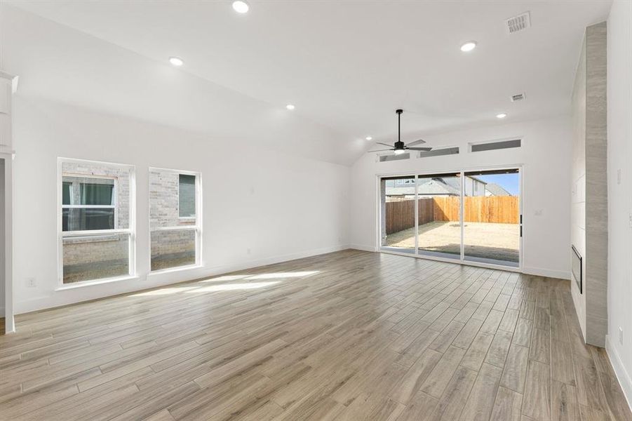 Spacious, unfurnished interior of a new home in Valencia on The Lake, Little Elm (Image 31).