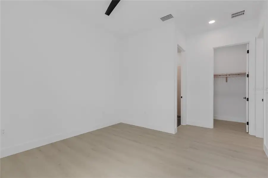 Spacious, unfurnished interior of a new home in , Sarasota (Image 11). Spacious, unfurnished interior of a new home in , Sarasota (Image 11).