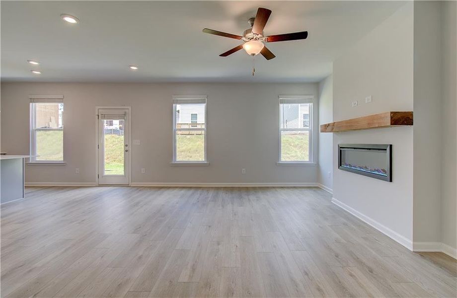 Spacious, unfurnished interior of a new home in Enclave at Evergreen, Fairburn (Image 14). Spacious, unfurnished interior of a new home in Enclave at Evergreen, Fairburn (Image 14).