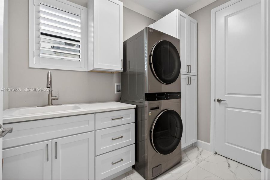 Furnished interior view inside a new home in , Port St. Lucie (Image 15).