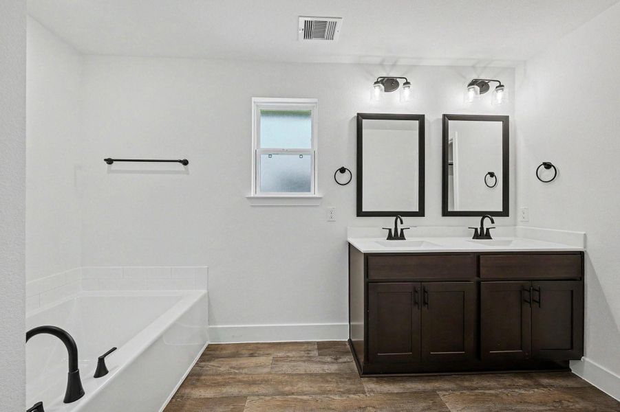 Furnished interior view inside a new home in , Angleton (Image 14).