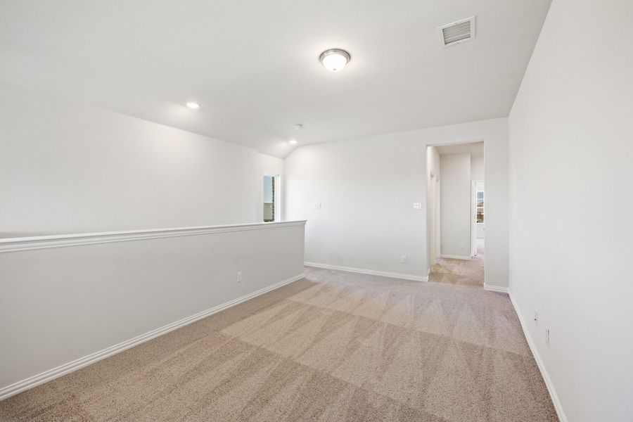 Spacious, unfurnished interior of a new home in Elevon, Lavon (Image 33).