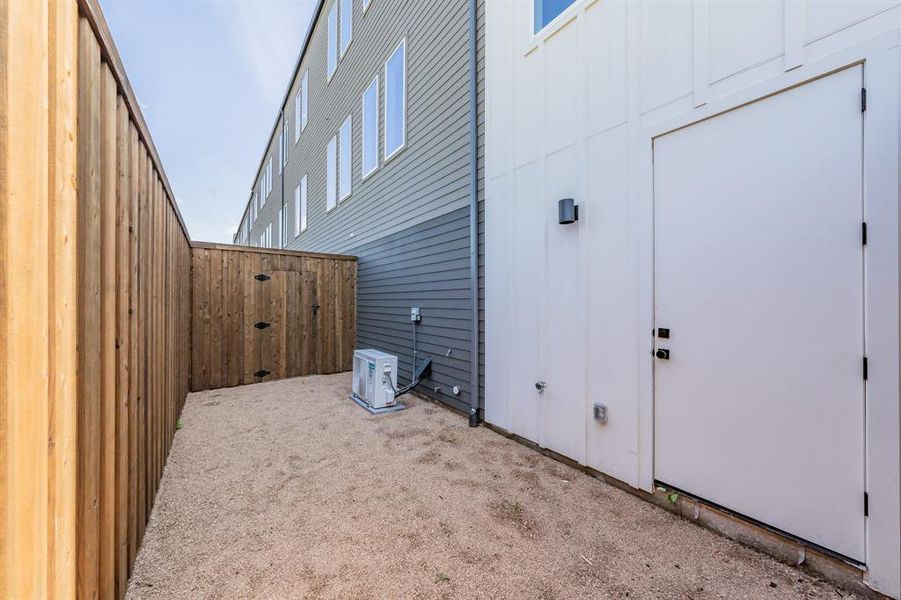 Exterior details and patio area of a home in , Dallas (Image 26).