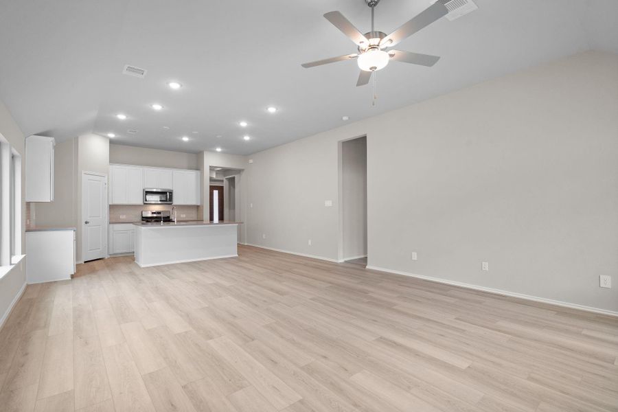 Spacious, unfurnished interior of a new home in The Highlands, Porter (Image 14).