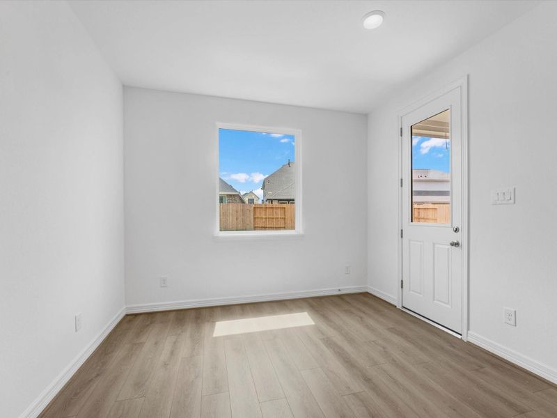 Spacious, unfurnished interior of a new home in Dellrose, Hockley (Image 15).