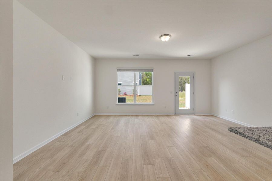 Spacious, unfurnished interior of a new home in The Landings at Montague, Goose Creek (Image 18).