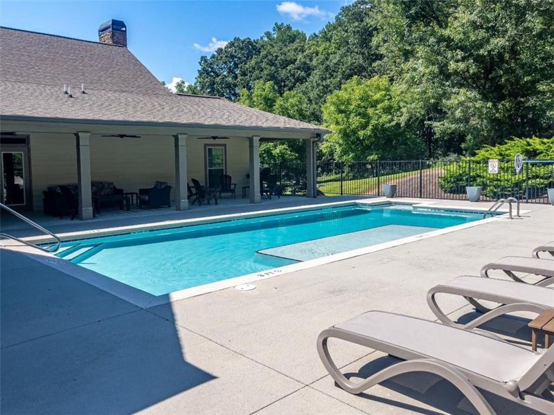 Community amenities in , Blairsville (Image 88).