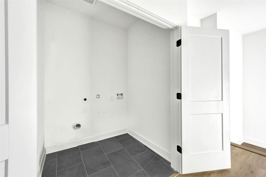 Spacious, unfurnished interior of a new home in , Houston (Image 21). Spacious, unfurnished interior of a new home in , Houston (Image 21).