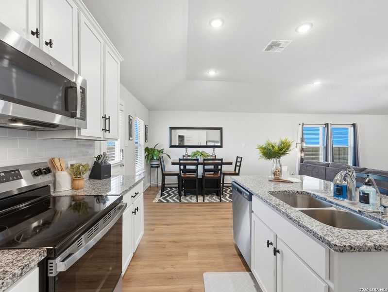 Furnished interior view inside a new home in Summer Hills, Atascosa (Image 9).