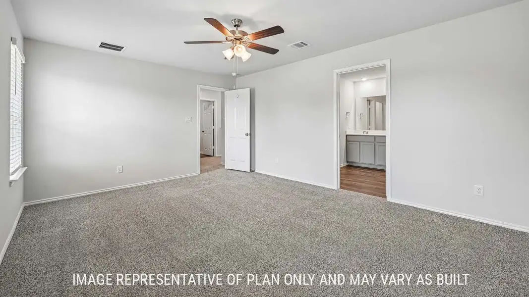 Representative unfurnished interior of a home built from the Madison by D.R. Horton in Wildwood Estates, Nolanville (Image 21).