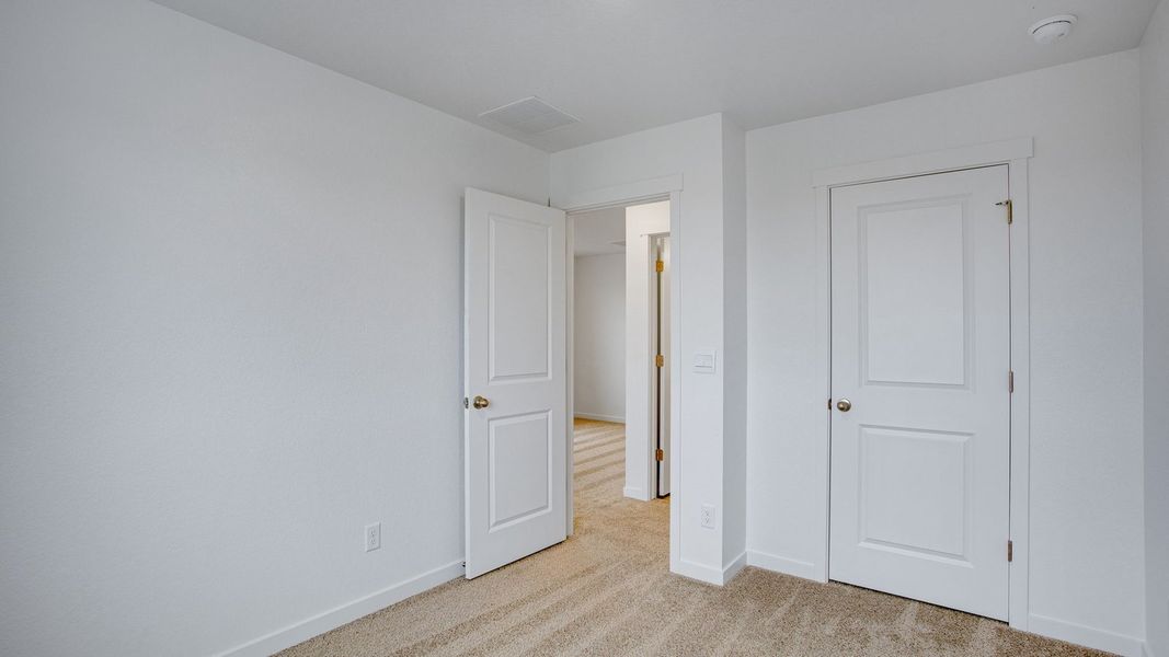 Spacious, unfurnished interior of a new home in Tailholt, Severance (Image 25).