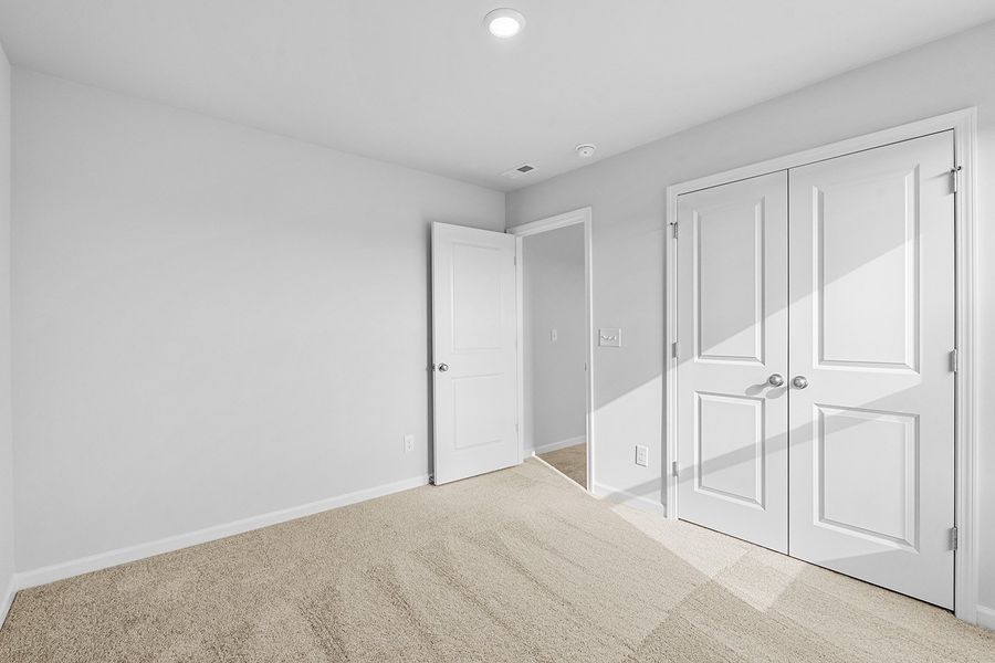 Spacious, unfurnished interior of a new home in Hanes Lake, Winston-Salem (Image 44). Spacious, unfurnished interior of a new home in Hanes Lake, Winston-Salem (Image 44).