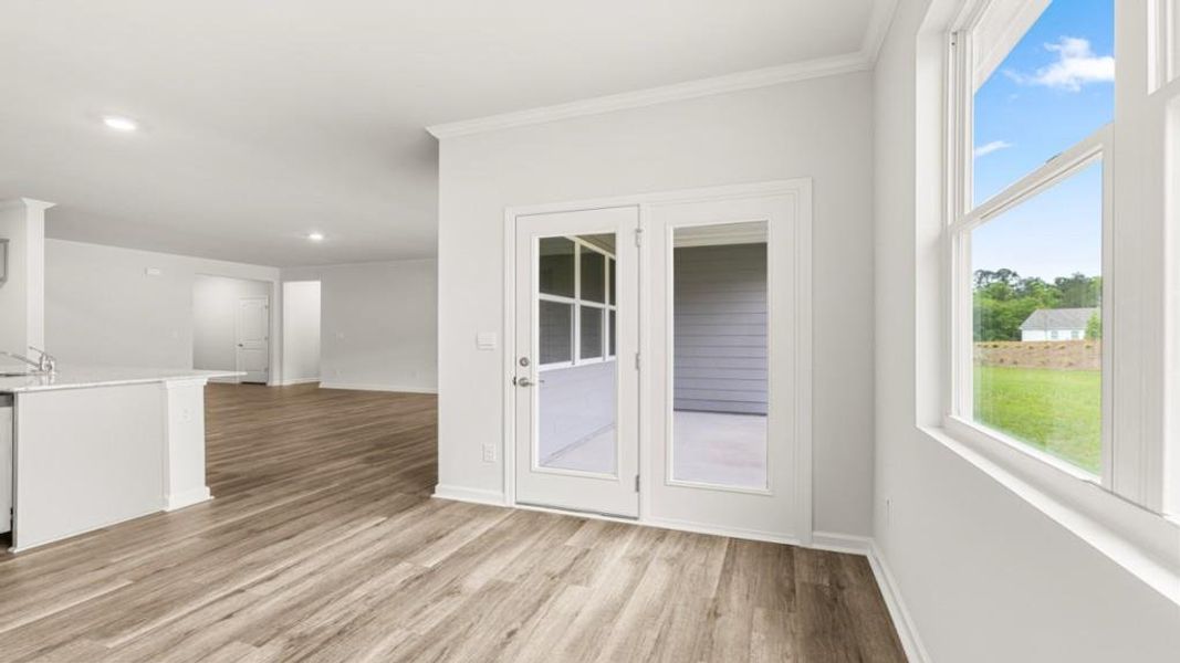 Spacious, unfurnished interior of a new home in Lost Creek, Dallas (Image 11).