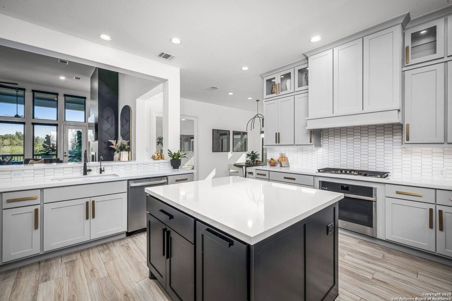 Furnished interior view inside a new home in Vintage Oaks, New Braunfels (Image 19). Furnished interior view inside a new home in Vintage Oaks, New Braunfels (Image 19).