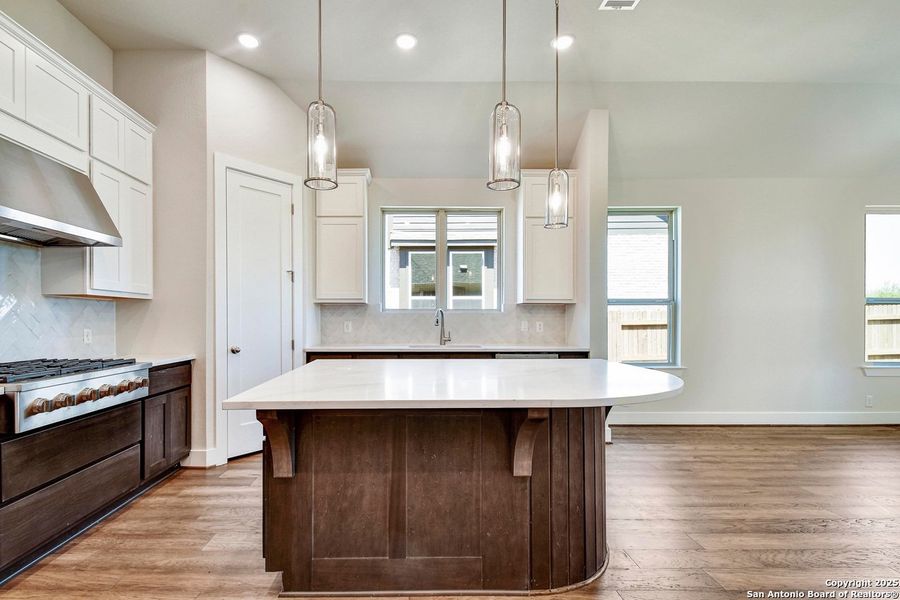 Furnished interior view inside a new home in Homestead, Schertz (Image 10).