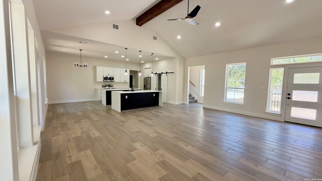 Spacious, unfurnished interior of a new home in , Bulverde (Image 36).