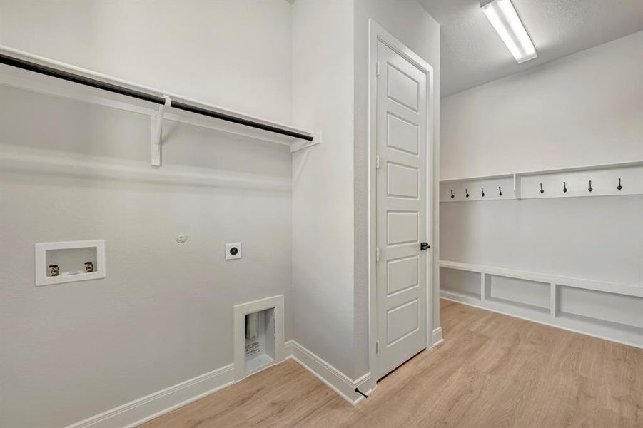 Spacious, unfurnished interior of a new home in Northshore at Lakewood Village - Garden Series, Lakewood Village (Image 17). Spacious, unfurnished interior of a new home in Northshore at Lakewood Village - Garden Series, Lakewood Village (Image 17).